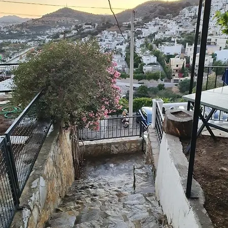 Villa Triplex With A Unique Wide View Of