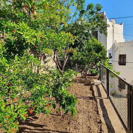 Vila Triplex With A Unique Wide View Of